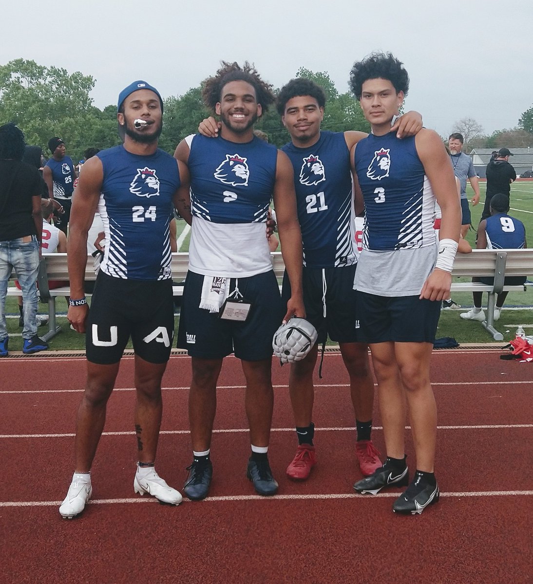 Jennife11320889's tweet photo. Richland Royals Showed out in 7v7 today. Yep that me, #SidelineMom
They need to just give me a Coaching Job for the next 3 years Period. #Royals #RecruitRichland #24 #D1Speed https://t.co/1QQbmbhN3E