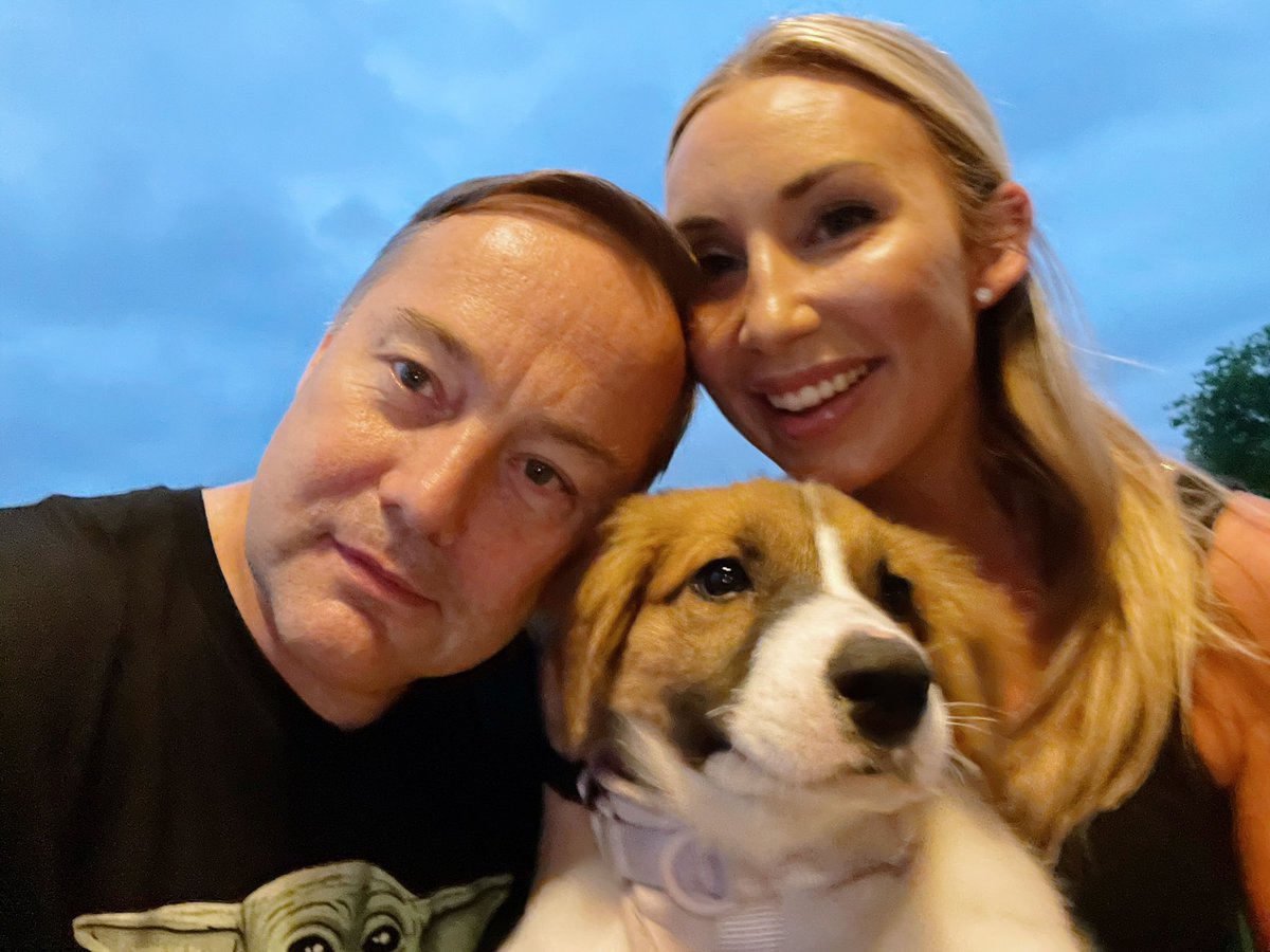 Goldies first time meeting @jason 🐶 she was so excited she ate