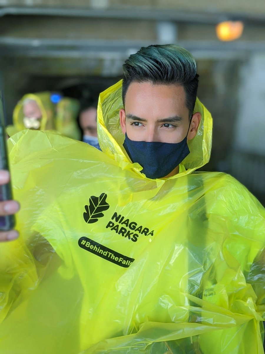 Fashionights's tweet image. Feeling a little nostalgic about #NiagaraFalls today; looking forward to getting out there again and show you all how to model the hell out of plastic covers. #FSNTravels #FASHIONIGHTS 

instagram.com/p/COL-_OFAkZf/…