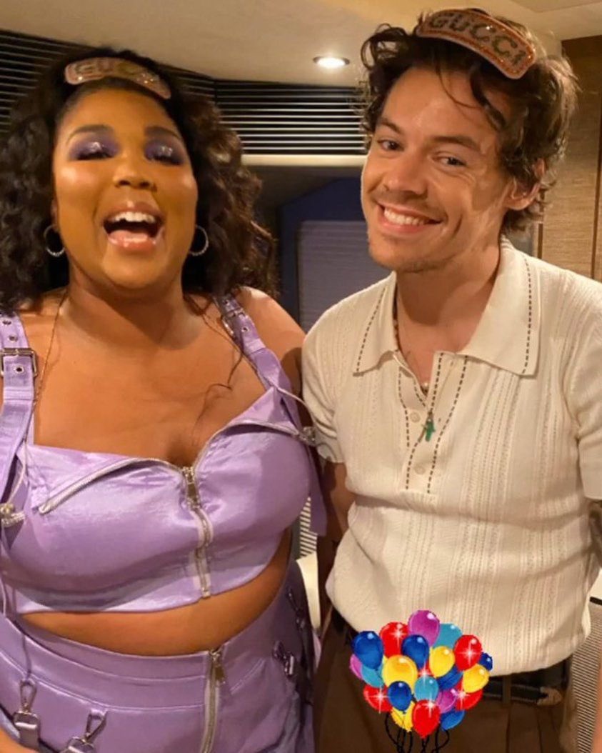 FaithPopCulture's tweet photo. in honor of lizzo’s birthday, here’s her and harry having the best friendship ever 🥺💗 https://t.co/H4tPb6iBkQ