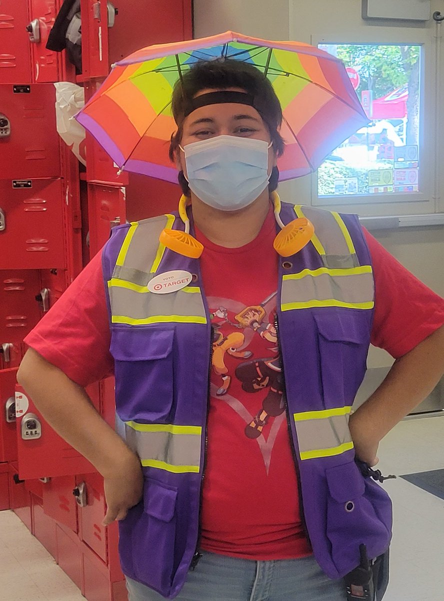 When your Service Advocates love their job...and being safe..and comfortable in the heat #T1805 #safety1st #worksomewhereyoulove 
⁹