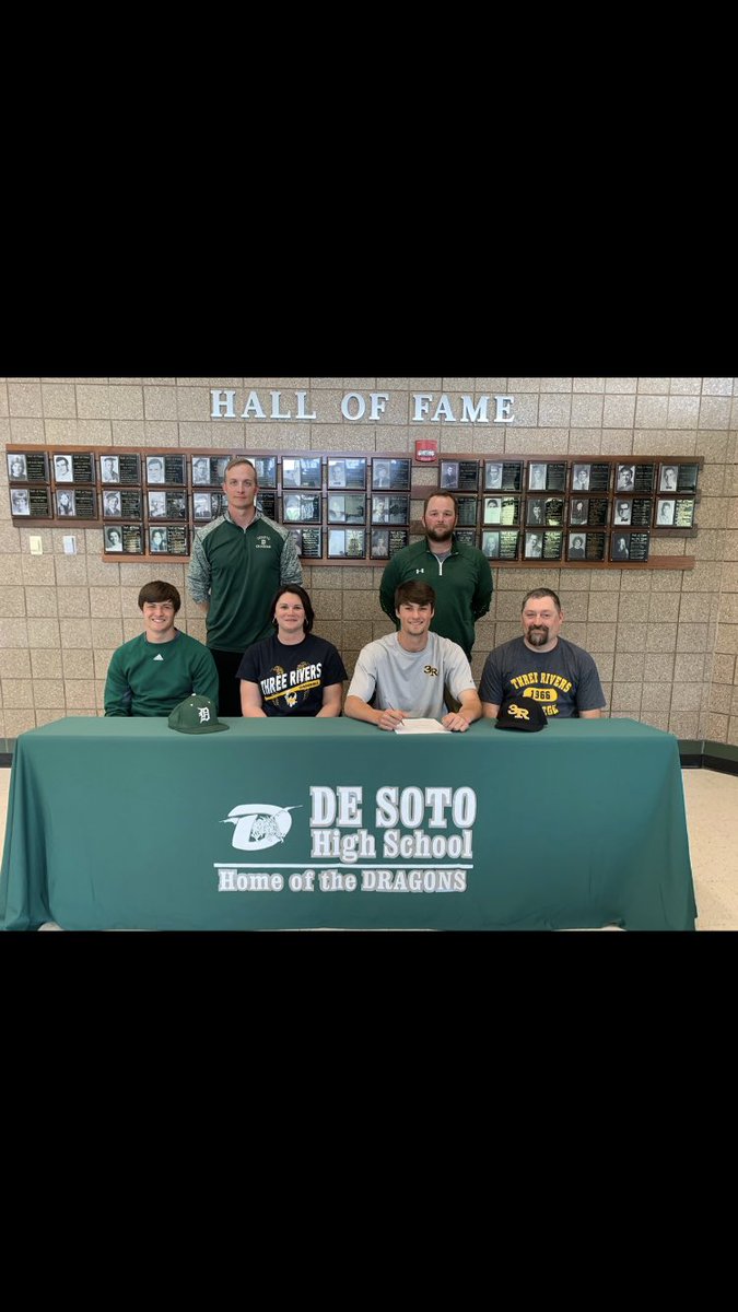 levi_fischer_'s tweet photo. I am blessed to announce that I will be furthering my baseball and educational career at Three Rivers College. Thank you to everyone who has helped me get to this point. Proud to be a Raider! https://t.co/5wE4favKvz