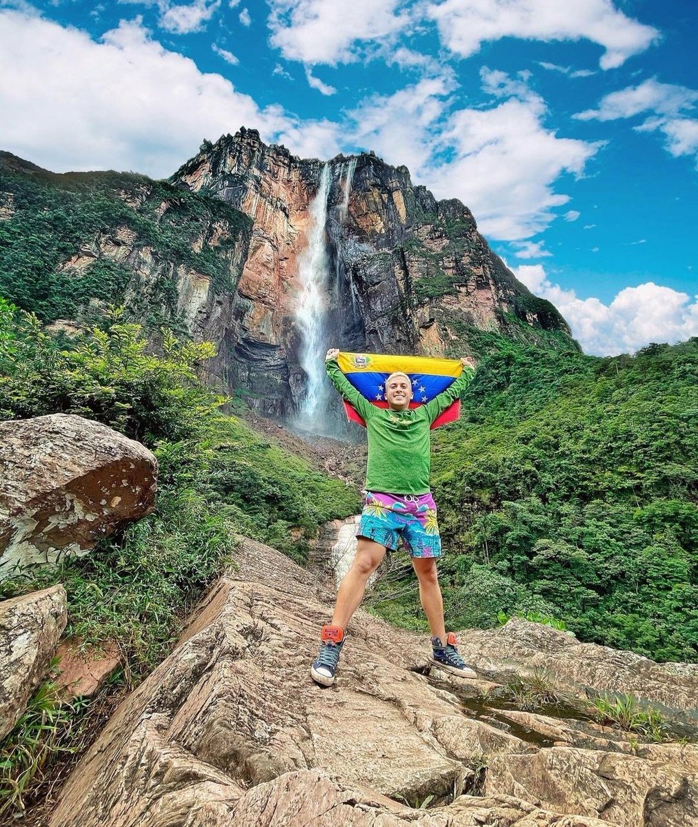 KPoperMV's tweet image. 🇻🇪♥️ #AlexTiendaEnVenezuela @AlexTienda