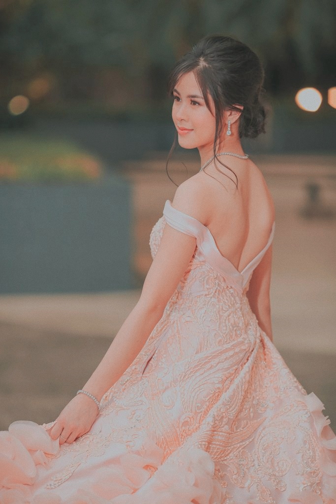 “Just because you're in my life doesn't mean you can make me feel lesser or not worthy of anything. You have no right to do that. Even if I love you.”– @KissesDelavin  #KissesDelavin