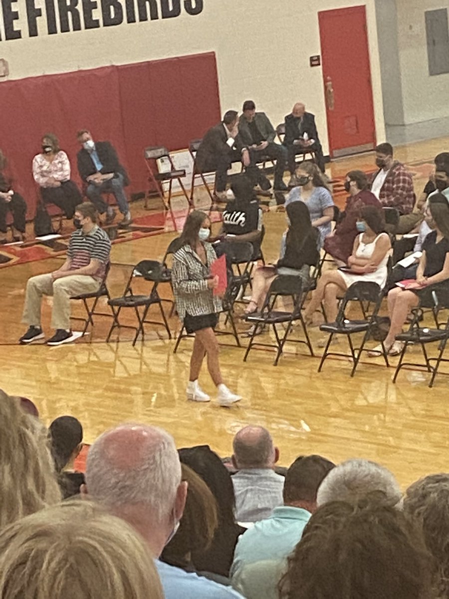 Proud of my girl...WAY smarter than me. “High Honors”...3.5 GPA through 1st semester of Senior year!! Sheesh...🙏🏼📚💪🏻 <a href="/Cm5Murphy/">Courtney Murphy</a>