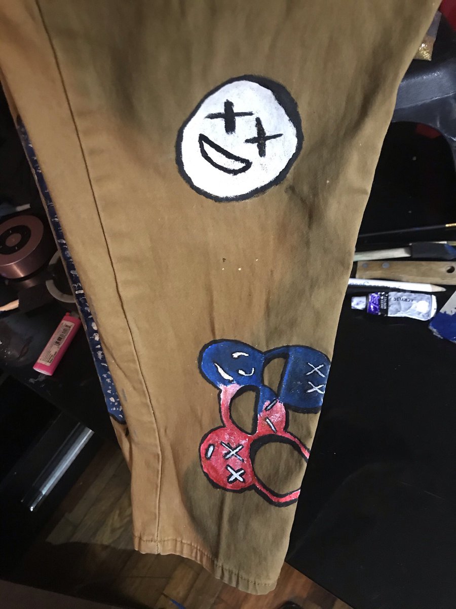 J2wotimes's tweet image. Some old work pants I starting designing! #customdrip #j2x #nosickdayz #tbt #cutomfits #customclothes