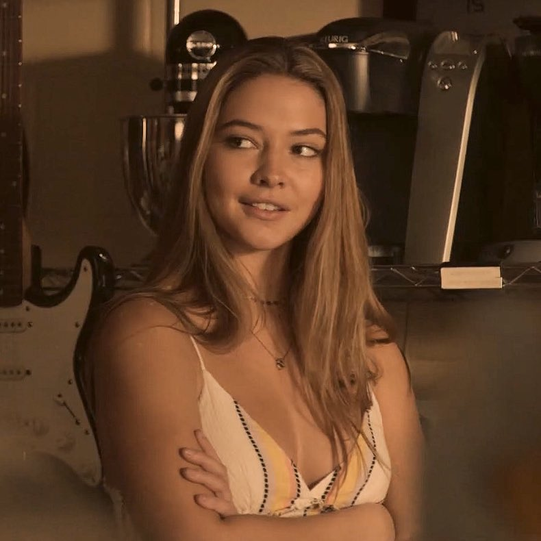Madelyn Cline Access (Fã-Clube) tweet media