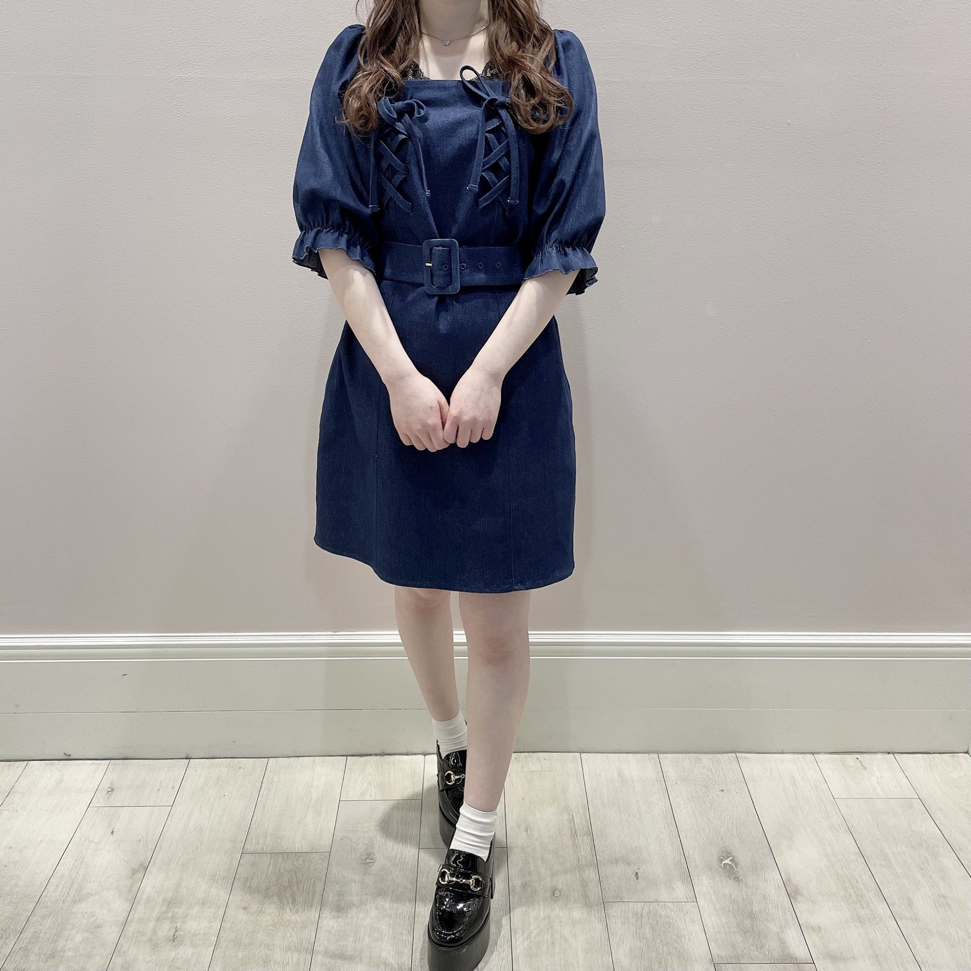 Evelyn Evelyn 𓂃staff Coordinate𓂃 レースアップデニムop 7 900 Tax In これからの時期におすすめのワンピースです 胸元のレースアップがpoint タイトめな形なので シルエットが綺麗に見えます Staff 148cm T Co Lhqufgtjz8