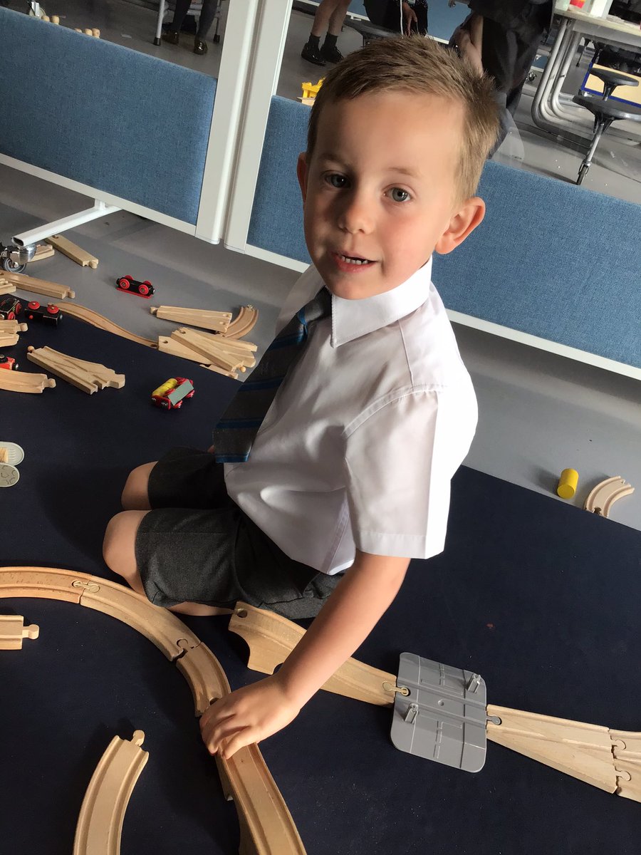 CHPSKidsClub's tweet photo. Happy Wednesday from from #CHPSKIDSCLUB π
what a fantastic piece of construction from our creative ##CHPSY1 team this morning π
#CHPSREC have been enjoying construction using trains this week too πβ¨π€Έπ»ββοΈ https://t.co/zJyxQ8IYpB