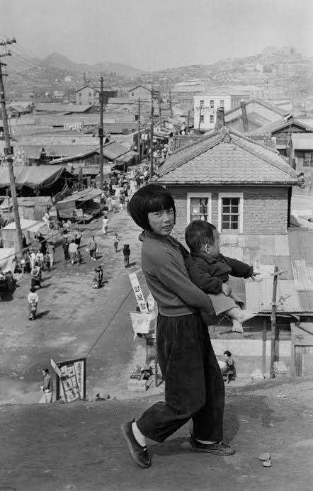 Chang remembers the redness of the soil in Seoul, South Korea’s capital, where, he said, all the trees had been cut down for firewood. At that time relatively resource-rich North Korea was considered the wealthier half of the peninsula; -a before and after.. -2/5