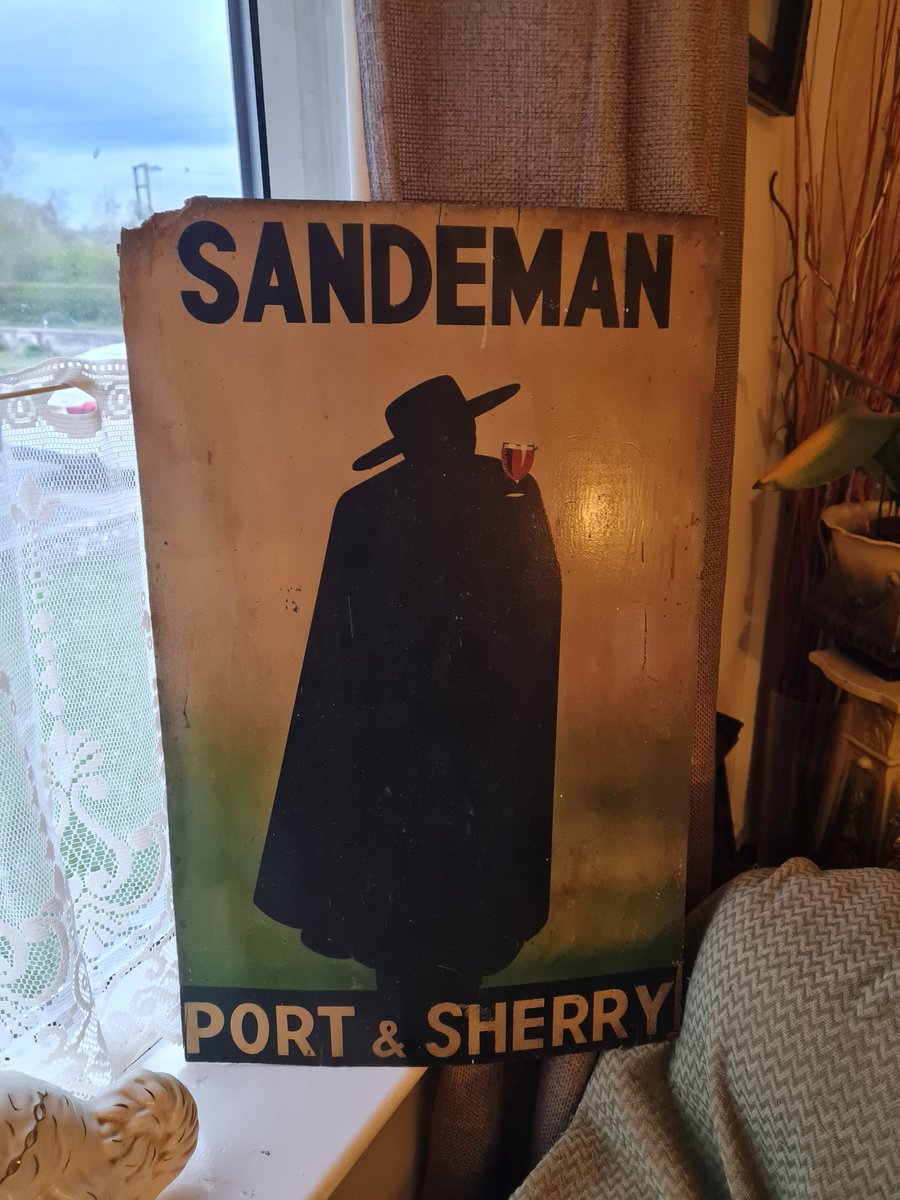First 4 Vending (@first4vending) on Twitter photo <a href="/SandemanPorto/">Sandeman Porto</a> painting onto wood, owned for over 55 years... any details info? We can't find same design anywhere. We are thinking it was a promotion piece by George Massiot <a href="/SandemanPorto/">Sandeman Porto</a> painting onto wood, owned for over 55 years... any details info? We can't find same design anywhere. We are thinking it was a promotion piece by George Massiot