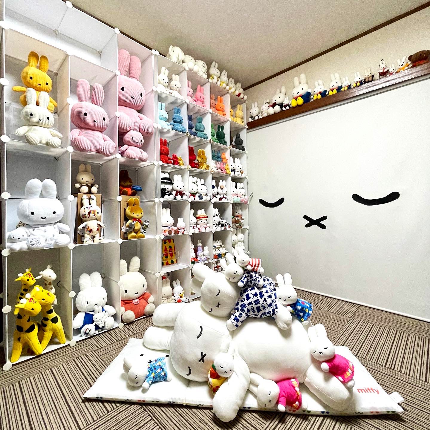 スイーツ柄 ブルー 【新品】ミッフィー すやすやぬいぐるみ 特大
