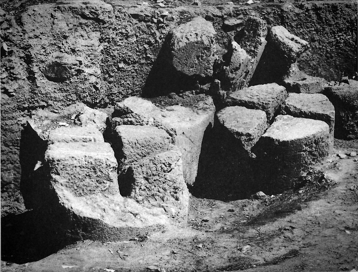 5/12 After this rocky start, construction of the Olympieion remained dormant for over three centuries–perhaps due to unsavory associations with an unpopular tyranny.When the Persians invaded Athens, these incomplete column drums were reused in the city’s new fortification walls