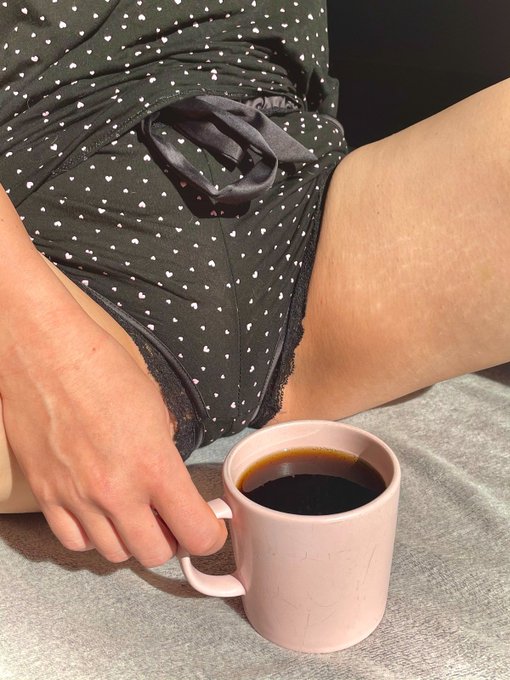 Enjoying my #coffee and the #sunshine ☕️☀️ https://t.co/HykMLKcFPL https://t.co/Au9kZZ8bJ5<a href="/tag/coffee"class="tags">#coffee</a><a href="/tag/sunshine"class="tags">#sunshine</a>