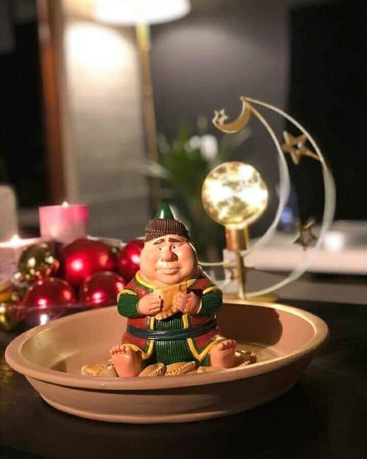 #١٦_رمضان 🌙
"سامحني يالله اذا بكيت على قضائك و نفذ صبري و ضاقت نفسي اللهم انت ربي انت معيني خذ بيدي و كن معي يارب بدل كل حزن بداخلي بفرح عظيم  اللهم إرزقني سعادة أنت منبعها و أنت سرها يارب درباً لا تضيق به حياتي ✨ "