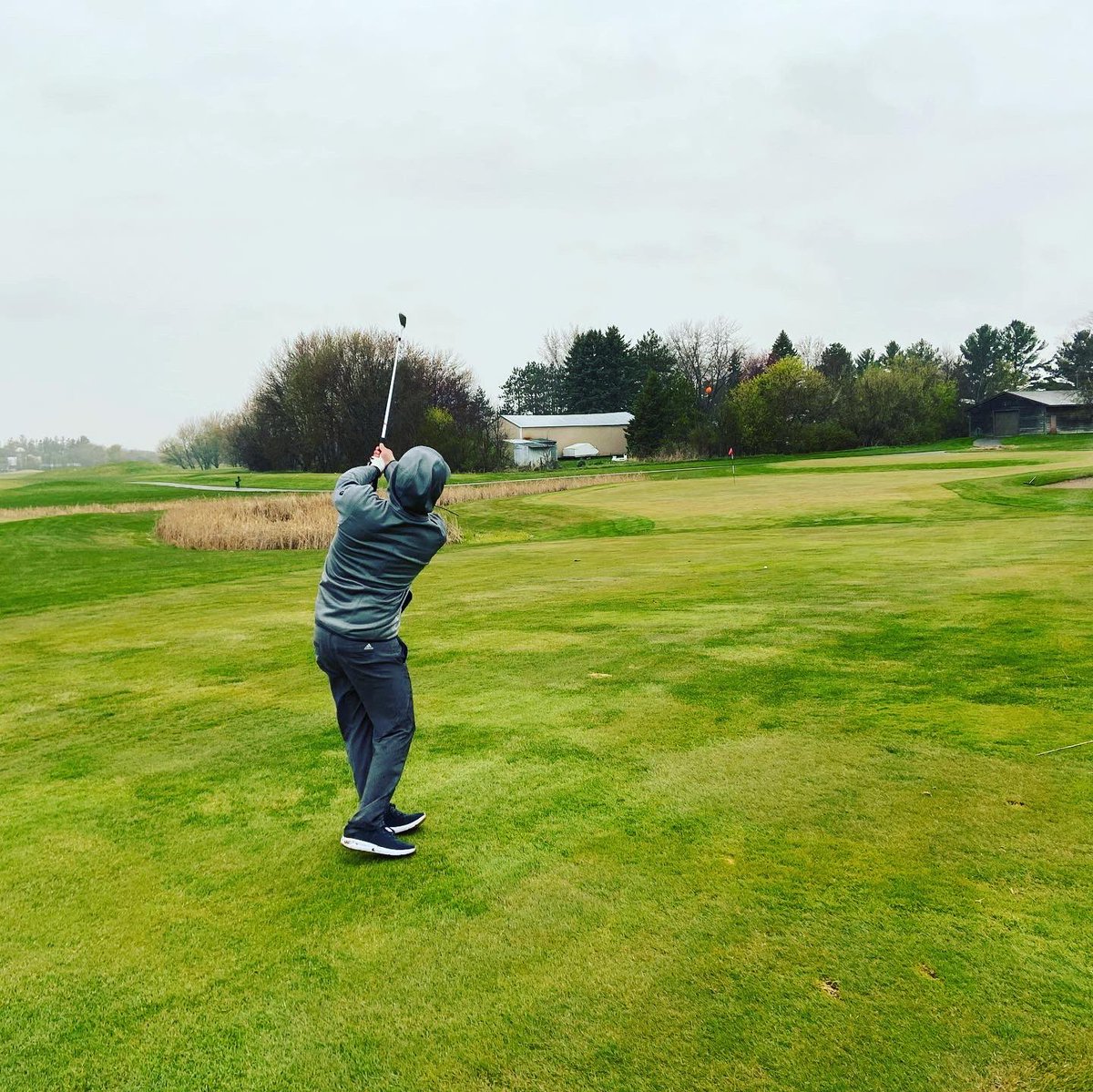 bwhawksgolf's tweet photo. Great start for the Varsity squad tonight in first conference match of the season at New Richmond. 

Isaac Welle (Sr) 42
Dylan Veenendall (Fr) 45
Zach Stevens (Sr) 46
Landon Eggen (Fr) 48
Joel Hurtis (Sr) 59

Team Score 181
5th place overall 
Full Results:
https://t.co/MB5zgsOISM https://t.co/vC73PEkPK6