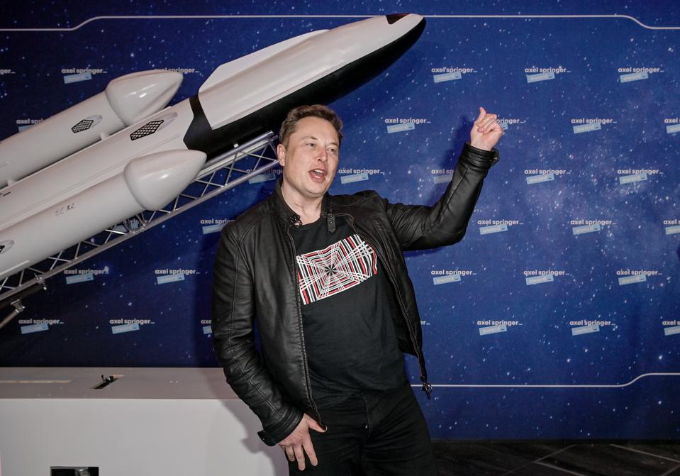 kanhasoft's tweet photo. Elon Musk, SpaceX aim to launch #SN15 Mars rocket prototype this week. The latest version of Musk's Starship rocket could fly soon https://t.co/J0CC8SDIKz #SpaceX #ElonMusk #Tesla #prototype #Marsrocket #space #technology #innovation https://t.co/jijg10P5j6