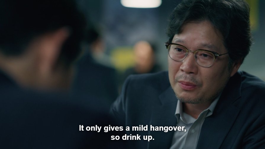 CONTRADICTORY EFFECTbecause having three bottles of wine didn't put him to sleep? here is the difference. the makgeolli means having your inner peace, the wine no longer has an effect on you (your demons) you need the Makgeolli (peace) #Vincenzo