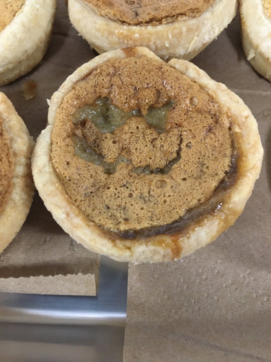 Melrosemama's tweet photo. #TeamButterTart #thesweetoven https://t.co/oRPl9xV4JC