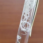 ぎゃー。「手作り活アニサキスボールペン」その日取れたアニーを詰めてくれるのでしばらくは生きています。