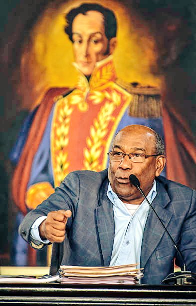 La Dirección General de Formación e Investigación del <a href="/minculturave/">Ministerio del Poder Popular para la Cultura</a> lamenta profundamente la partida física del insigne docente Aristóbulo Istúriz @psuvaristobulo hacemos llegar nuestras más sentidas palabras de condolencia a sus familiares y a todo el equipo de @MPPEDUCACION 🙏