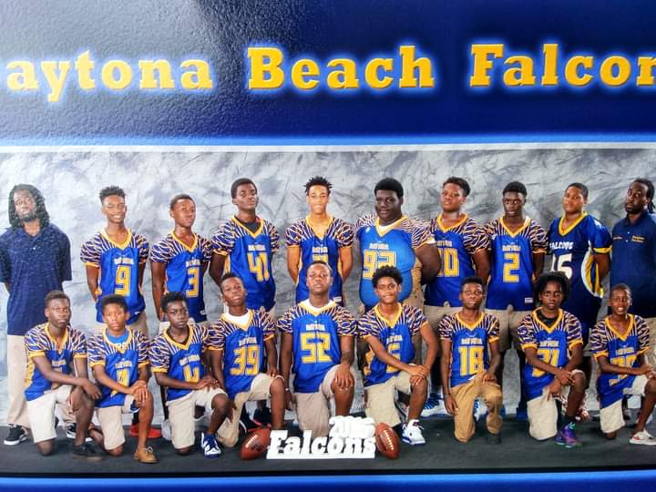 Solodad751's tweet photo. @A3aron @snappafilms  @snipergangmeg  the original blue and gold gang https://t.co/u8ei1Gp53e