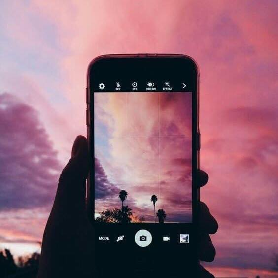 cv_ats_c's tweet photo. me whenever i see a sunset https://t.co/RvEs6kUggl