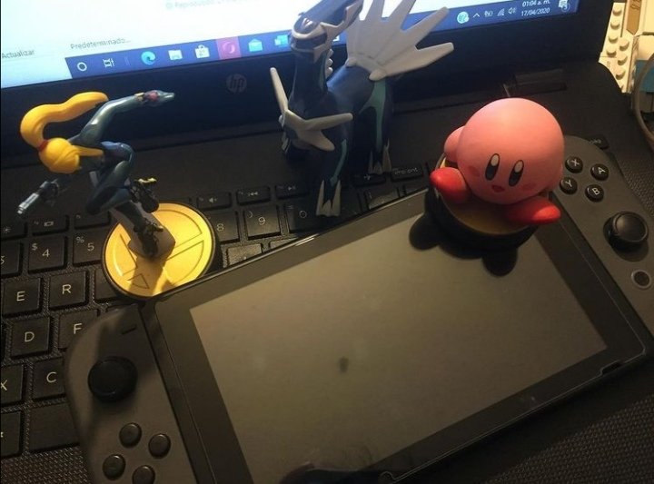 TrueCompiler's tweet image. Todo el día ha estado en tendecias el Nintendo Switch. ¿Por qué? ¿De qué nos hemos perdido?