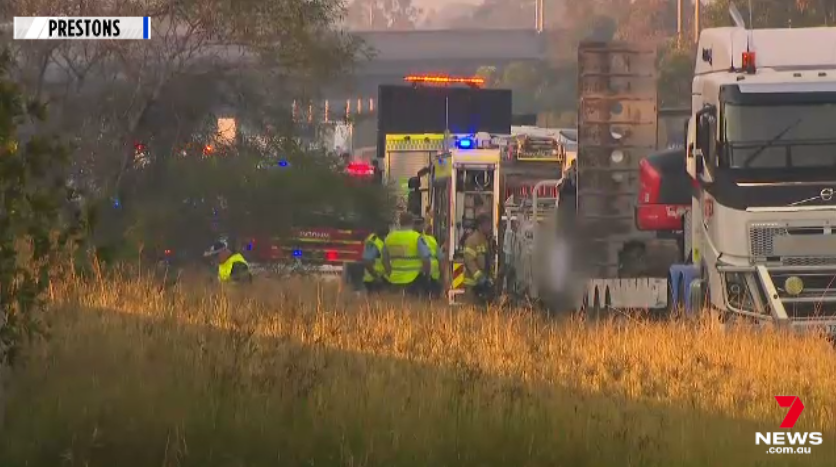 7NewsSydney's tweet image. Prestons: A man has died after two trucks crashed on the M7 this morning, trapping him. He died at the scene. The driver of the other truck was taken to hospital for mandatory testing. 7NEWS at 6pm. 7NEWS.com.au #Prestons #7NEWS