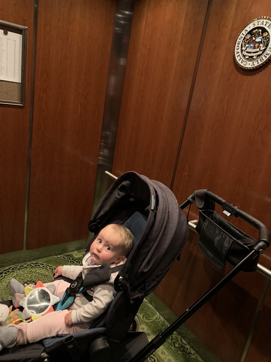 Childcare challenge made today an impromptu “bring your daughter to work day.”Thread of Elly’s day visiting the State Assembly (and some of the people we ran into along the way!) —