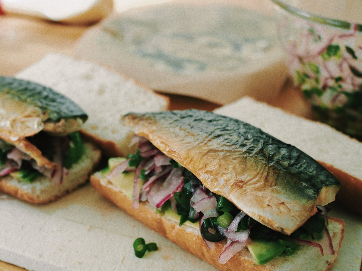 うた お昼 夏っぽいサンドイッチ 昼ごはん おうちごはん 料理好きな人と繋がりたい おうちカフェ パン サンドイッチ 鯖サンド