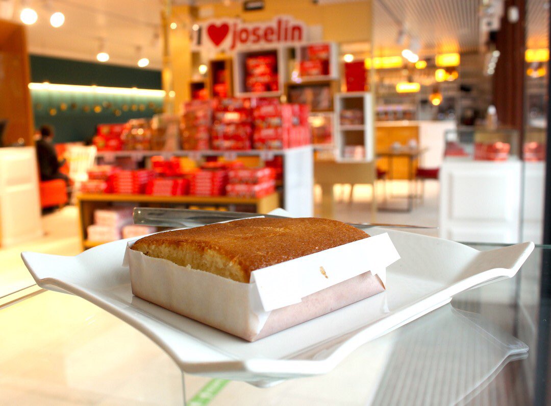 🟡 SOBAO DE MASA
Este fin de semana elaboramos nuestro "Sobao de Masa", una receta antigua recuperada y que solo elaboramos el primer fin de semana de cada mes.
Tendremos preparados para la venta este fin de semana en nuestra tienda.
¡No te quedes sin probarlo, te sorprenderá!