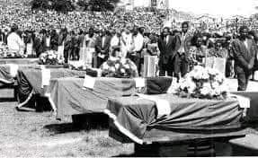 OfficialChali's tweet photo. Last Frame will answer your questions as to why this case stalled. Signs have always been there but we are blind.
#GabonDisaster #Heroes #ZedTwitter https://t.co/O95zlJl1Gn