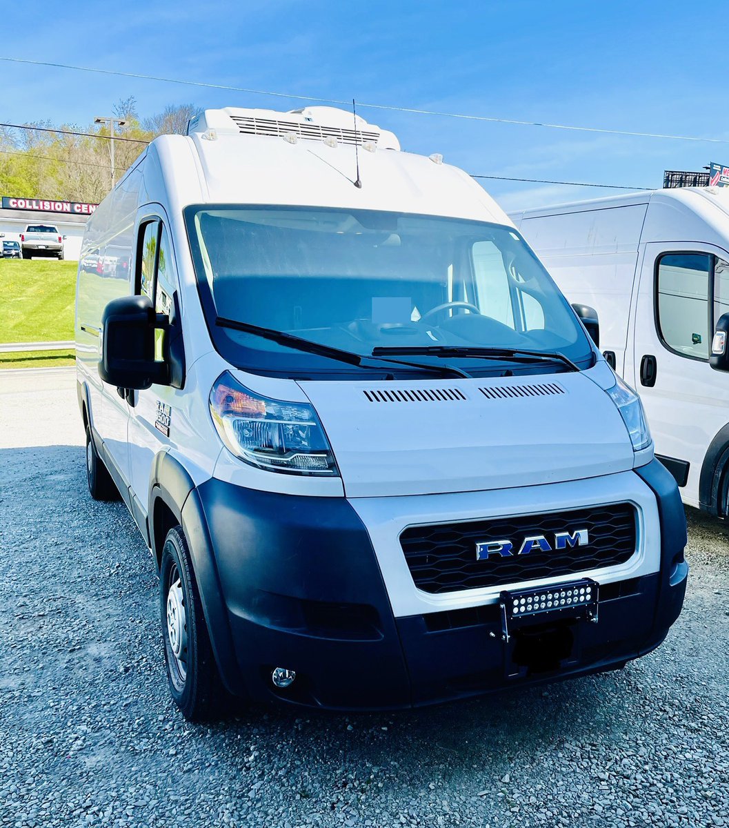 MobileColdSol's tweet image. RAM Promaster upfit with Mobile Cold Solutions composite insulation package and a @ThermoKingCorp V320-20Max refrigeration unit. Safety partition, aluminum tread plate floor, e-track.