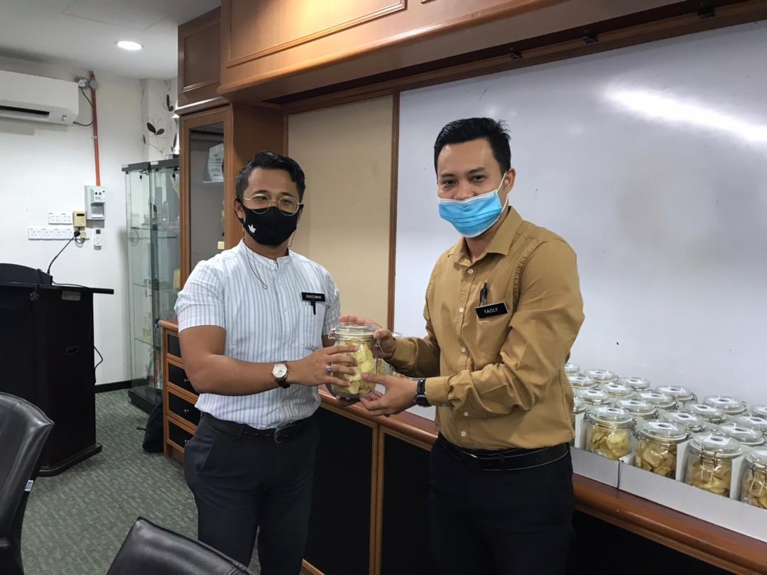 JKR Seb Perai (S) (@jkr_spselatan) on Twitter photo Mesyuarat Agung Kelab Sukan dan Rekreasi JKR SPS Kali-12. Mesyuarat turut dihadiri Setiausa Agung dan Bendahari Agung JKR PP. 16 Ramadhan 1442H #jasakepadarakyat <a href="/JKRPulauPinang/">JKR Pulau Pinang</a> <a href="/rodzi_hasan/">Ir. Rodzi Hasan</a> @irbalajkr Mesyuarat Agung Kelab Sukan dan Rekreasi JKR SPS Kali-12. Mesyuarat turut dihadiri Setiausa Agung dan Bendahari Agung JKR PP. 16 Ramadhan 1442H #jasakepadarakyat <a href="/JKRPulauPinang/">JKR Pulau Pinang</a> <a href="/rodzi_hasan/">Ir. Rodzi Hasan</a> @irbalajkr