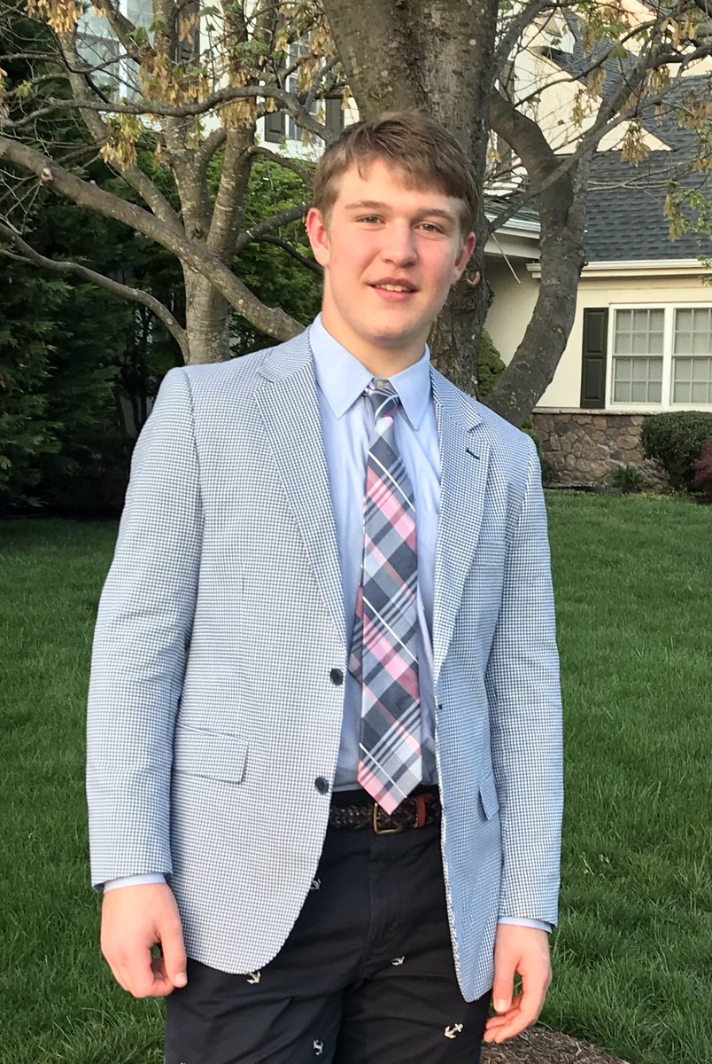 Happy 17th Birthday @Evan_Granahan Looking forward to seeing what your future brings.  🥍🏈🔷🏅