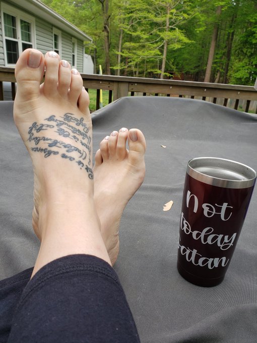 Good morning my sweet little Guppies 🐟🐟 Your Queen demands $65 today for a special gift 🎁 🥳 Be one of<a href="/tag/findom"class="tags"><span>#findom</span></a><a href="/tag/domination"class="tags"><span>#domination</span></a><a href="/tag/payme"class="tags"><span>#payme</span></a><a href="/tag/giftme"class="tags"><span>#giftme</span></a><a href="/tag/finsub"class="tags"><span>#finsub</span></a><a href="/tag/cashapp"class="tags"><span>#cashapp</span></a>