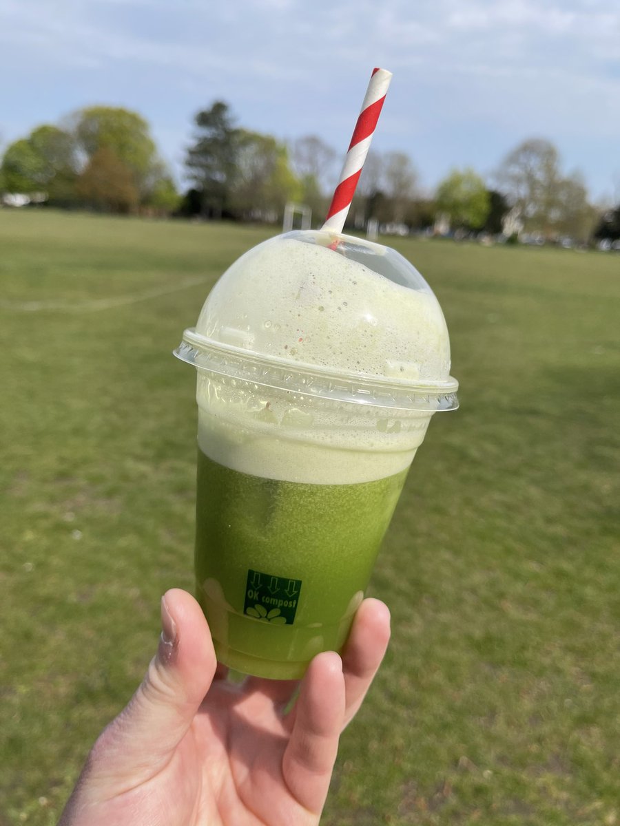kioskinthepark's tweet photo. Take a look at  the #greenthing made on order with a whole cucumber, pears, apple, spinach and agave syrup, a healthy, tasty, earthy refreshing juice, we looovvveee it! Available daily @kioskinthepark #realjuice #bedford https://t.co/ISYHxOysoC