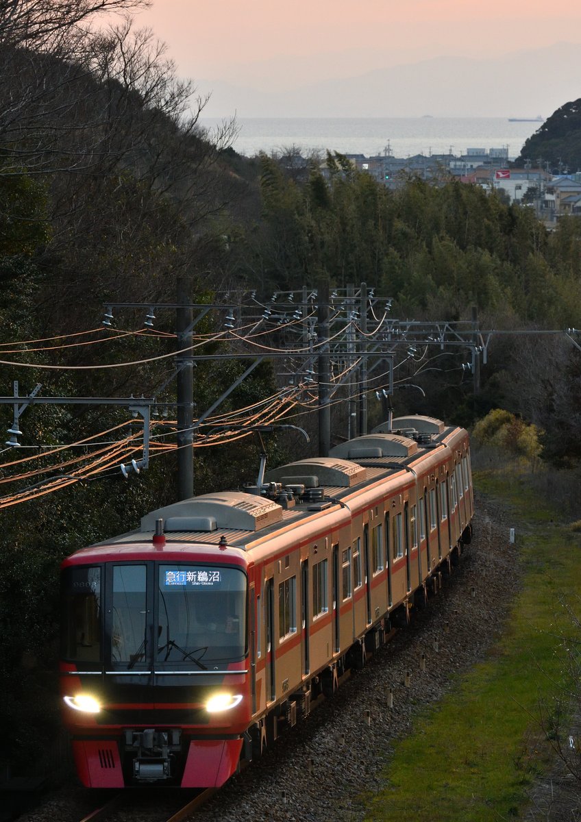 DD511056's tweet photo. #同じ場所で何枚写真撮んねん選手権
ここは上野間カーブというので正解だっけ？
いつもは伊勢湾バックとか言ってたけど。 https://t.co/otZssheIGq