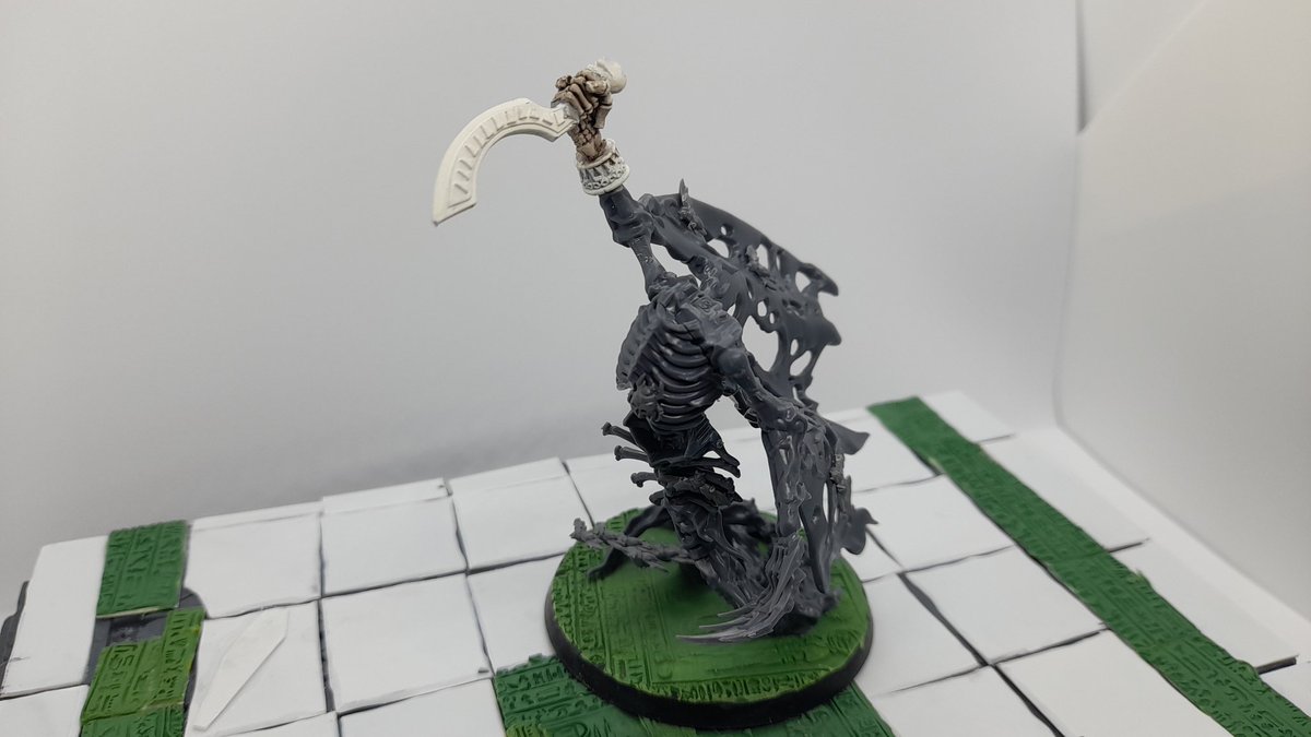 DRK_Everchosen's tweet photo. #wipwednesday
Bit of paint on the Mortek this week, everything is on the platform now just need chuck on some sand and trim a few places. Nightmare Predator still needs a head though.
#warhammercommunity #ageofsigmar #mortekguard #tombguard #ossiarchbonereapers #tombkings https://t.co/GP4CNXW7be