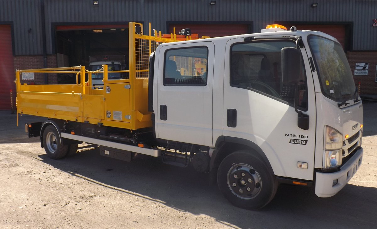 TipperBodies's tweet photo. Purpose built highways maintenance vehicle built to a local authority specification.

Fully insulated for highways maintenance work. https://t.co/HhL7J6MeHt