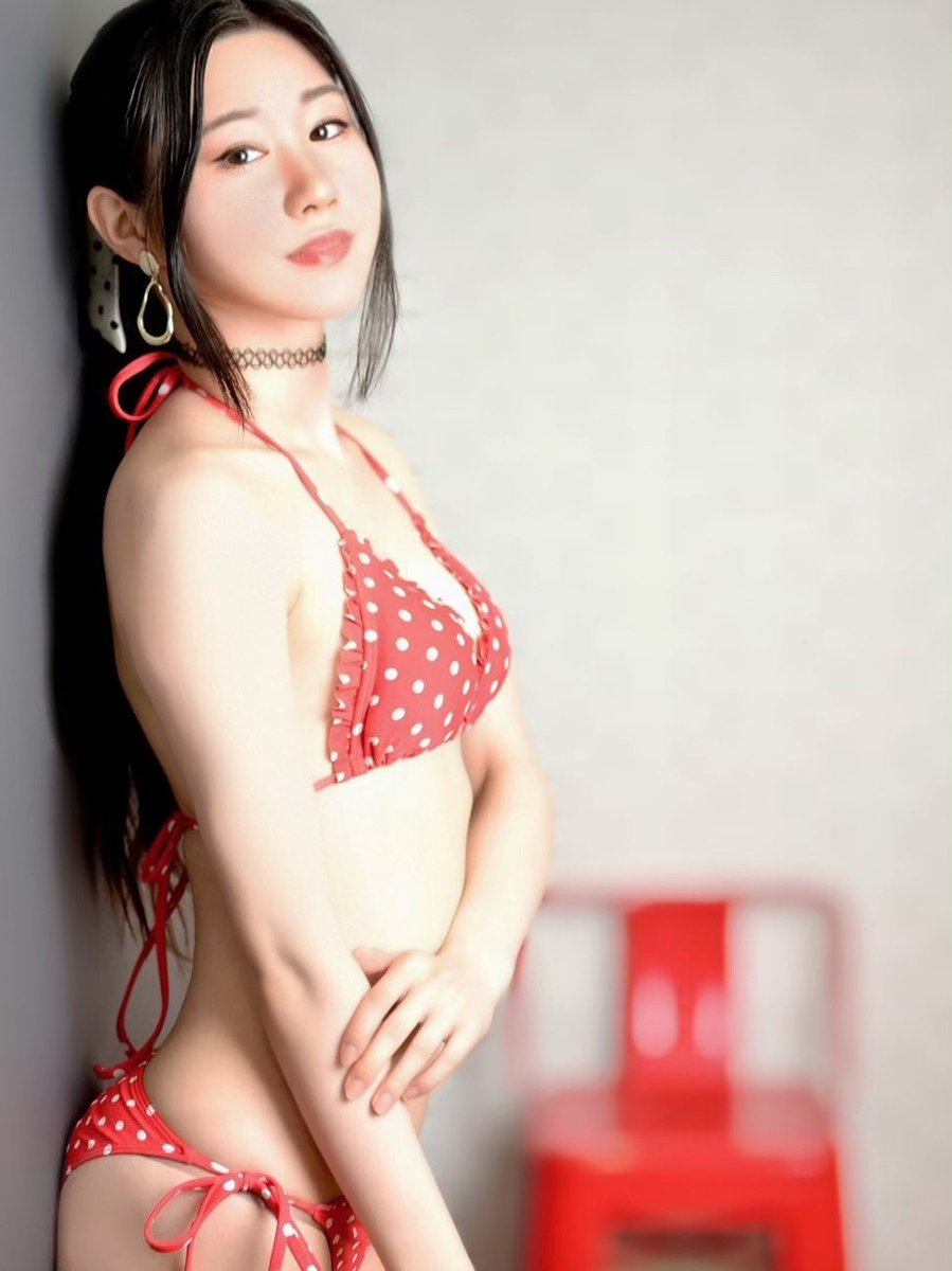 苺🍓✨
.
#ケーキ #水着 
#リアルリカちゃん #首輪女子 
#BikiniBeauty #strawberrycutie 
#JapaneseCuties