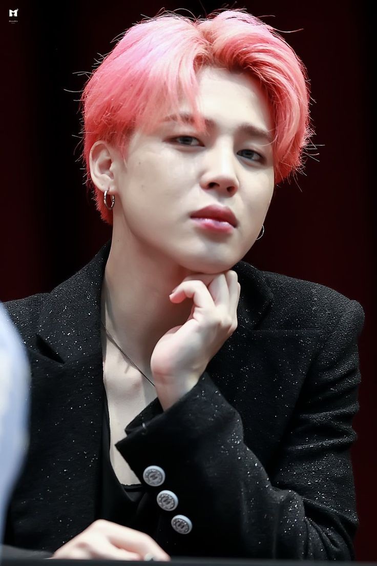 Jimin in pink hair is on my mind all day!