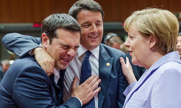 - Y va y les dice la Junta de Andalucía a las Gestoras de Emergencias 0️⃣6️⃣1️⃣ que son un SERVICIO ESENCIAL para la ciudadanía.
- ¿Pero siguen siendo de una empresa privada de telemarketing?
- Siiiiiiii
- JA, JA, JA, JA
- JA, JA, JA