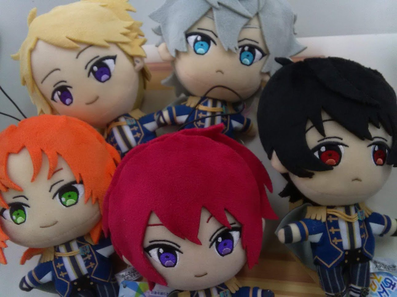 K Books ライブ館 入荷情報 あんさんぶるスターズ Knightsのプライズぬいぐるみが 入荷しました 瀬名泉くん 鳴上嵐くん 朱桜司くんはナンジャコラボの にゃいつぬいぐるみも 入荷しております スタライのお供にいかがですか