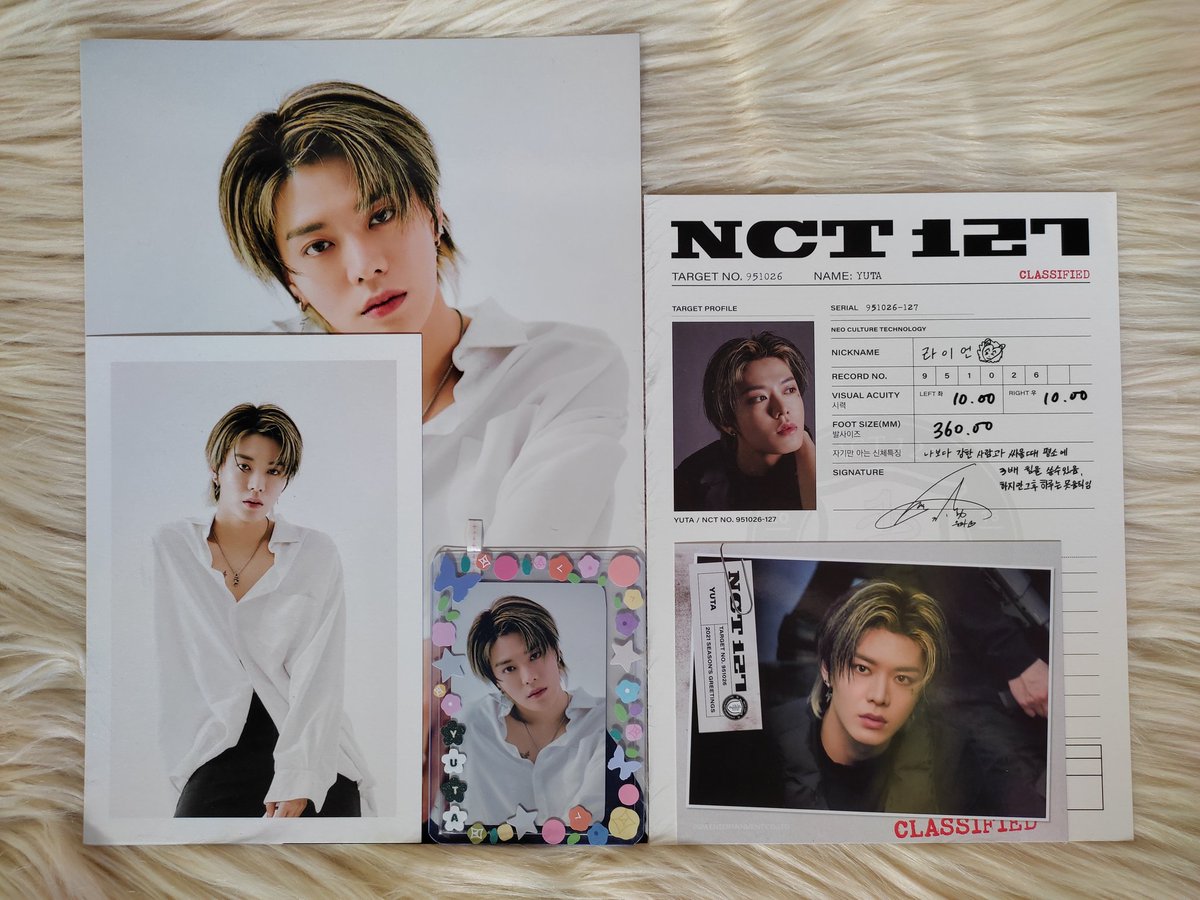 WTS/LFB NCT PHNCT 127 SG 2021 Member Set inclusions: top secret document & postcard, postcard calendar, A4 poster, ktown4u POB PCJohnny set - 250phpYuta set - 220phpTaeil set - 220phpMark set - 250php(Taeil and Yuta A4 posters have dents kaya mas mura sila)