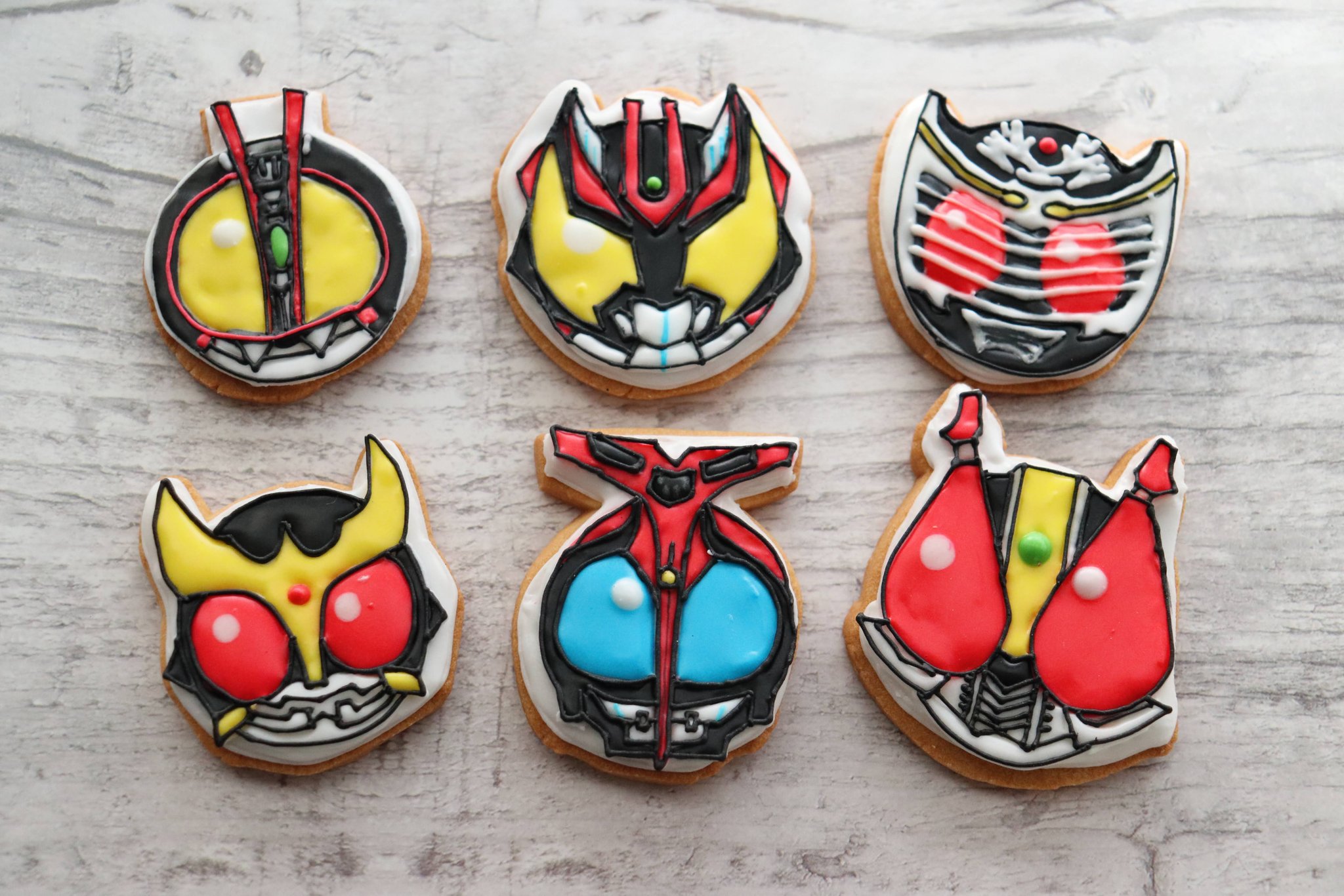 仮面ライダー　ガッチャード　アイシングクッキー 配送のお客様からのオーダーでした！ オーダー誠にありがとうご