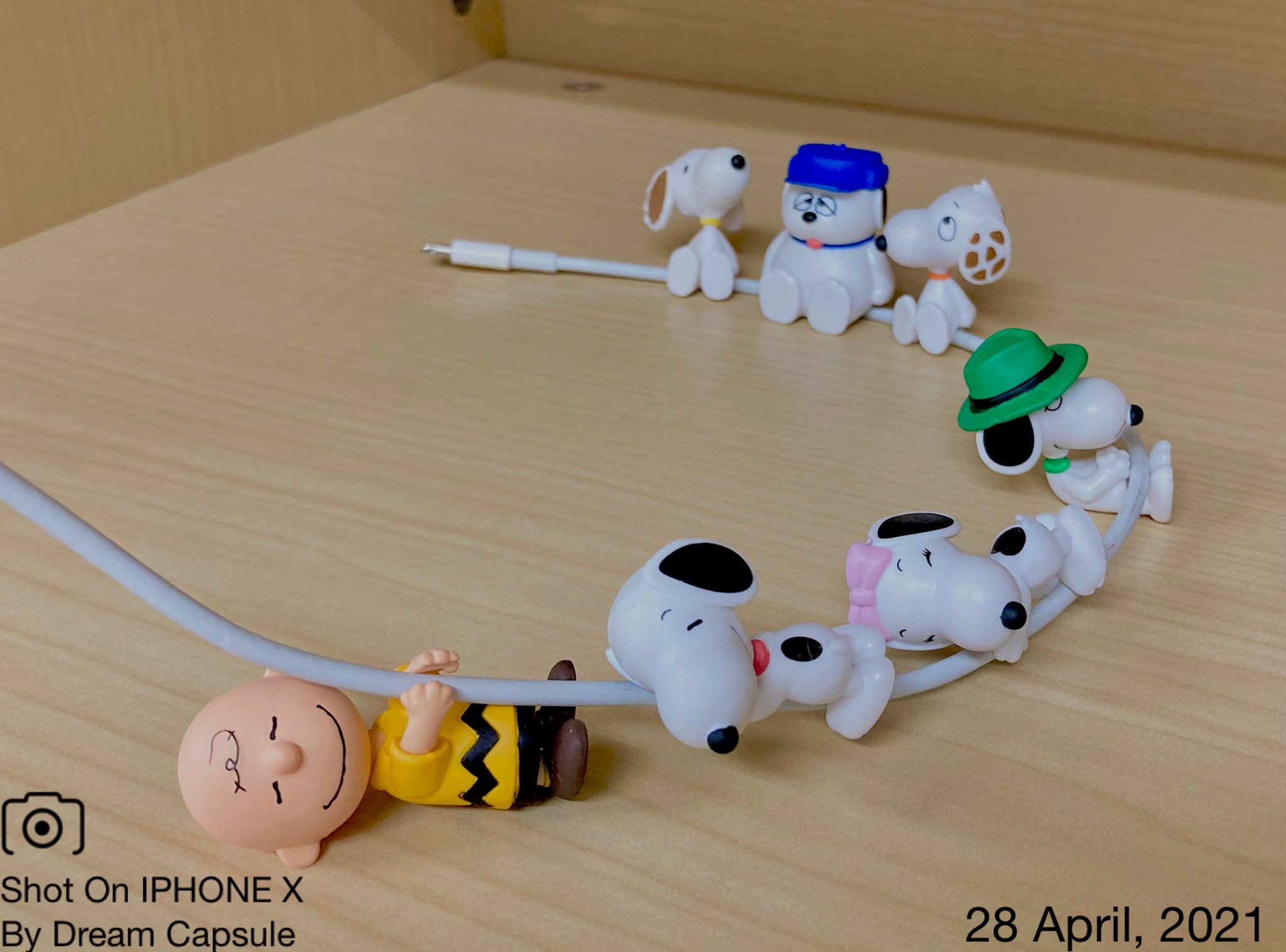 即納特典付き iPhone スヌーピー ピーナッツ SNOOPY PEANUTS クリア カバー ケース スマホ スマートフォン シンプル かっこいい キャラクター スマホケース スマホカバー ブランド オリジナル メール便対応 iPhone7 SE SE2 iPhone11 iPhone12 iPhone12Pro iPhone13 iPhone13Pro