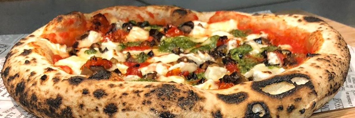 friendsofbing's tweet image. Big thanks to the lovely folks at @porterpizzaco for contributing to our crowdfunding campaign to improve the courts at Bingham Park. 

You can read more about the plans and donate here: crowdfunder.co.uk/make-bingham-p…