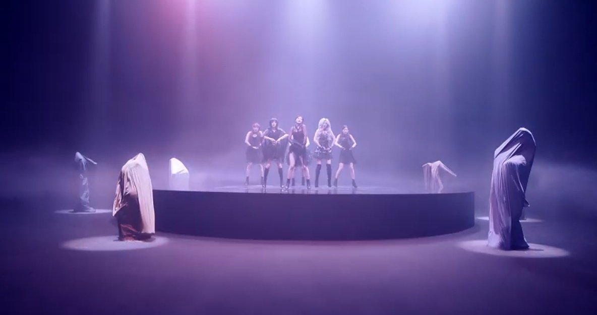 woogieffes's tweet photo. universe really said fck the less exposure, the main dancer should be on the center. 

#LASTDANCEisCOMING #여자아이들 #GIDLE https://t.co/JHUv1X97V1